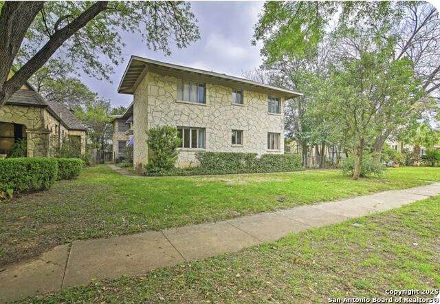 217 Lullwood - Photo 1