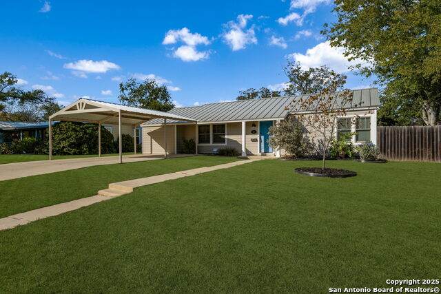 237 Wellesley Blvd. - Photo 1