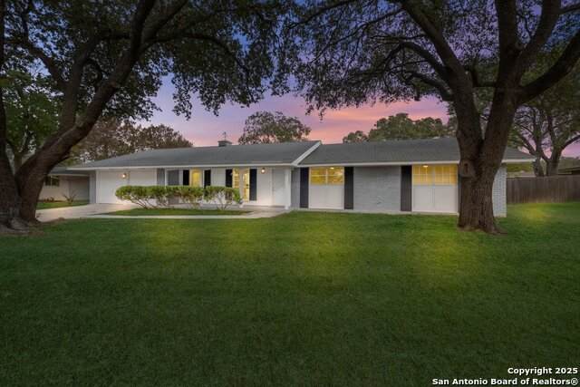 413 Cloudmont Dr - Photo 1