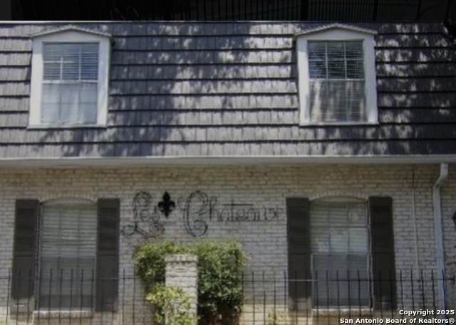 8058 Broadway - Photo 1