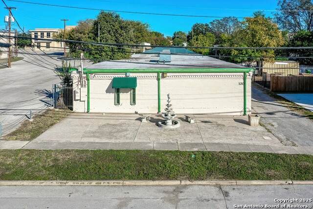 120 Mesquite - Photo 1