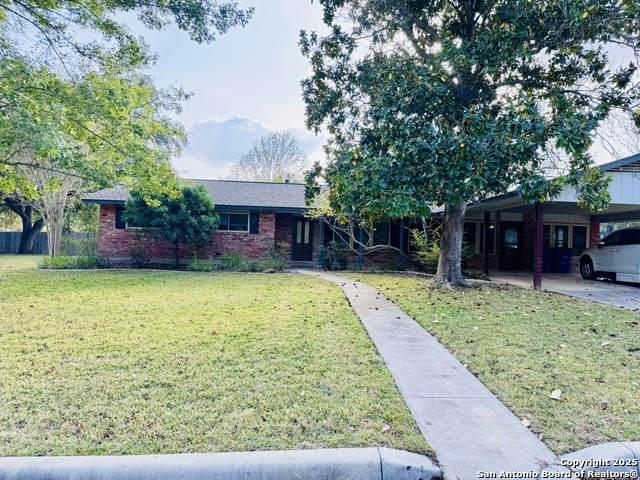 1705 Hickory - Photo 1