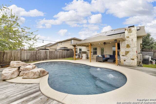 945 Lauren - Photo 1