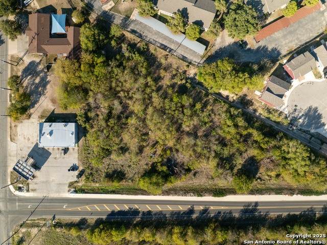 300 Whitewood - Photo 1