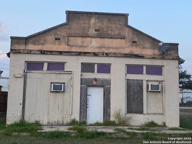 109 Front Street - Photo 1