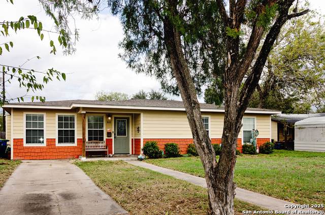 805 Anderson - Photo 1