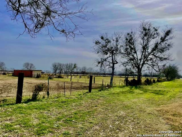 8650 Loop 1604 E - Photo 1