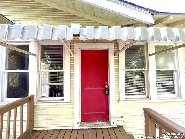 810 Magnolia - Photo 1