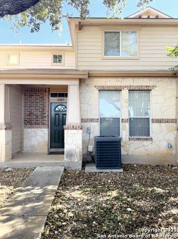 2509 Grayson Cir - Photo 1