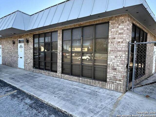 6615 Flores - Photo 1