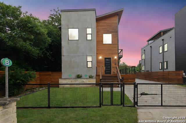 609 Sturgeon - Photo 1