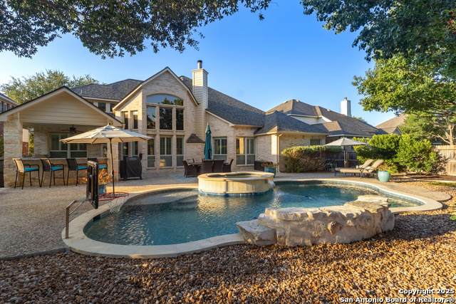 913 Desert Bluff - Photo 1