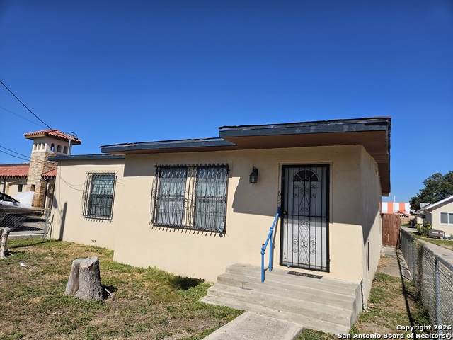 637 Chalmers - Photo 1