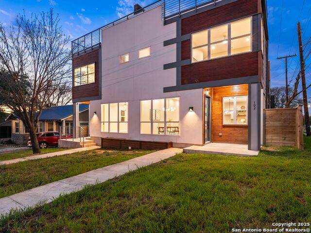 159 Davis Court - Photo 1