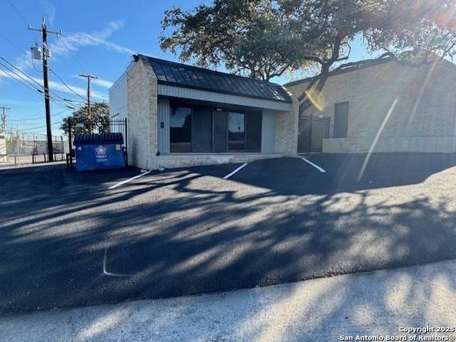 12004 Colwick - Photo 1