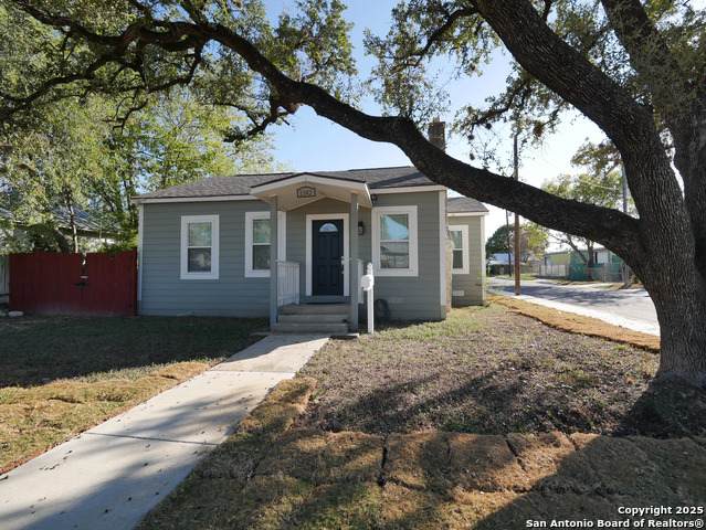 1142 Lynwood - Photo 1