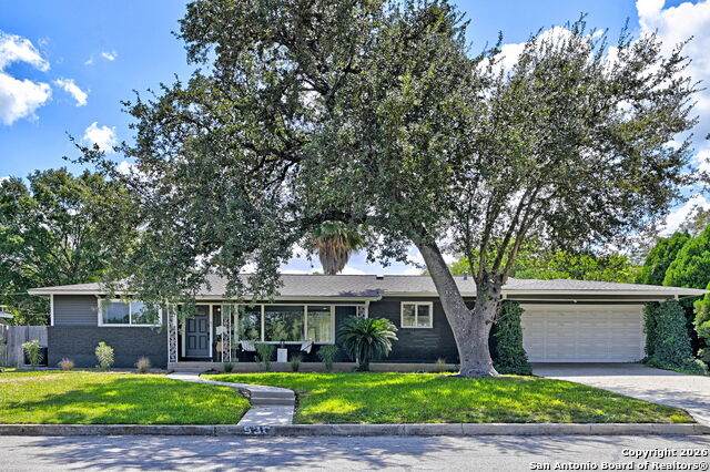 530 Burnside Dr. - Photo 1