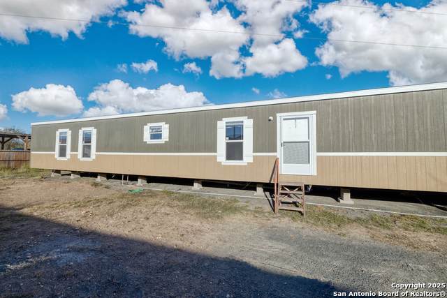 138 Senisa Drive - Photo 1