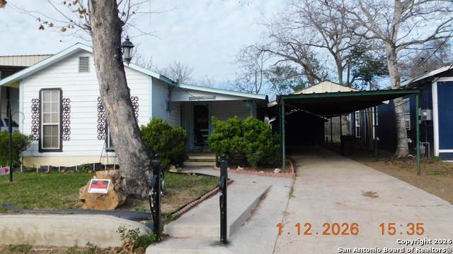 522 Avenue B - Photo 1