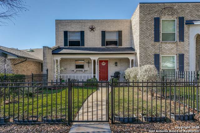 406 Amistad Blvd - Photo 1