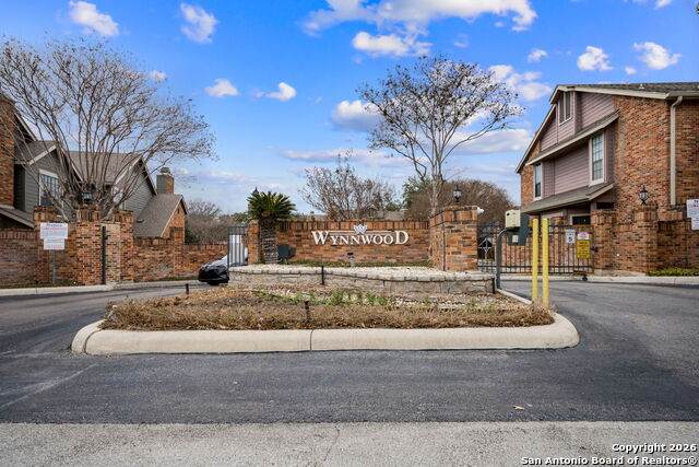 54 Chapel Hill - Photo 1