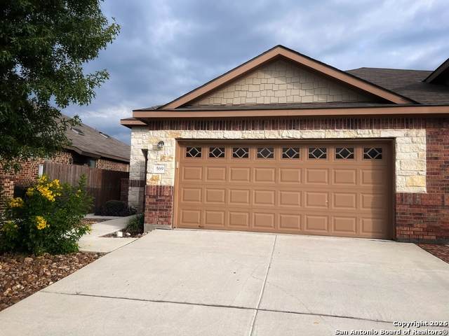 565-569 Creekside Circle - Photo 1