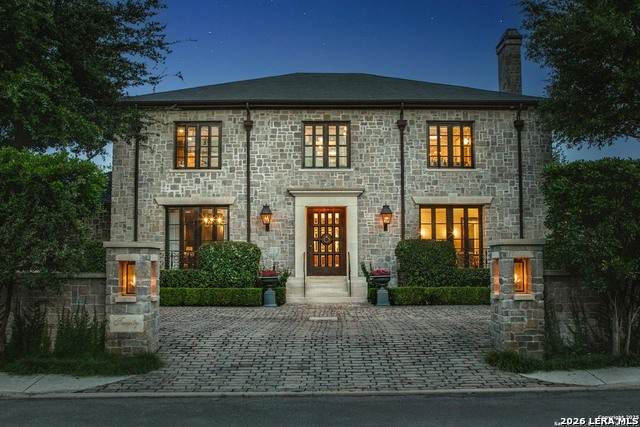 20 Thornhurst - Photo 1