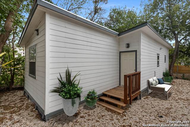 212 Mclane St - Photo 1