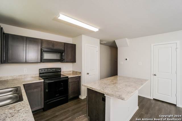 5123 Jade Crossing - Photo 1