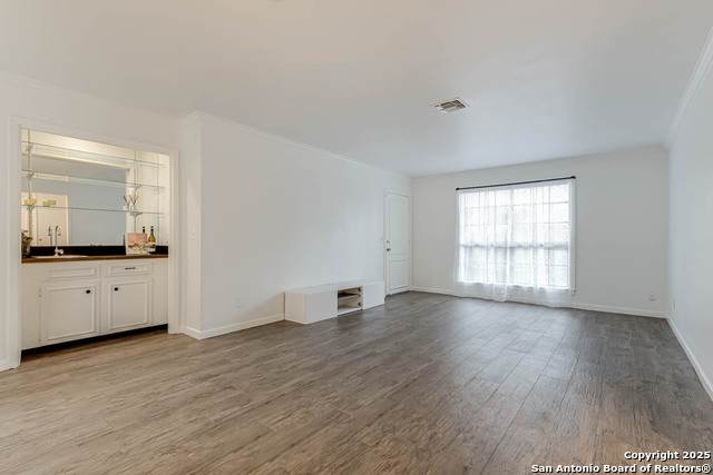 7926 Broadway - Photo 1