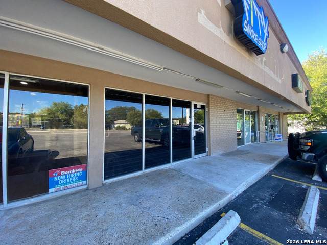 135 Bandera - Photo 1