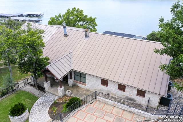 481 Private Road 2610 - Photo 1