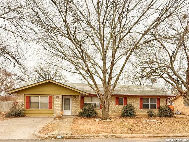 607 Bowie - Photo 1