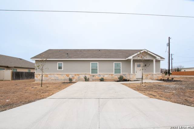 2621 Pahmeyer - Photo 1