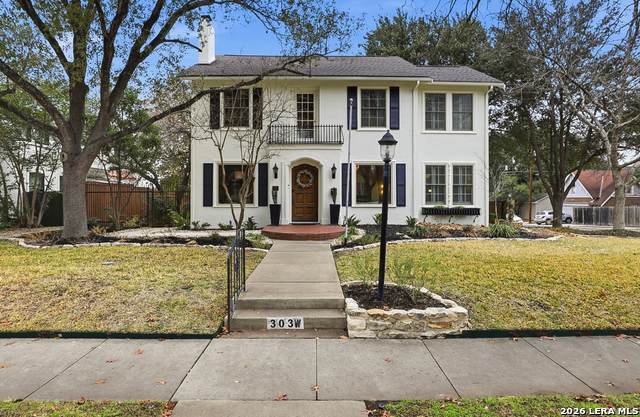 303 Rosewood - Photo 1