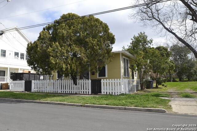 1722 Pine - Photo 1