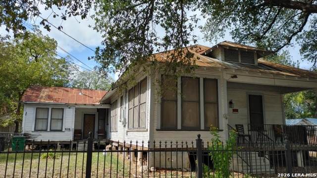 309 Willow - Photo 1