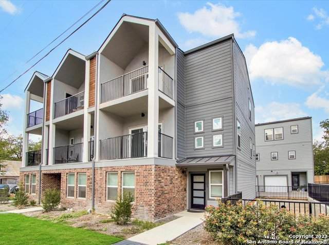 302 Tendick - Photo 1