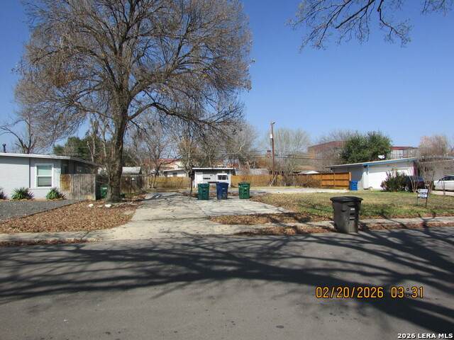 1415 Viewridge - Photo 1