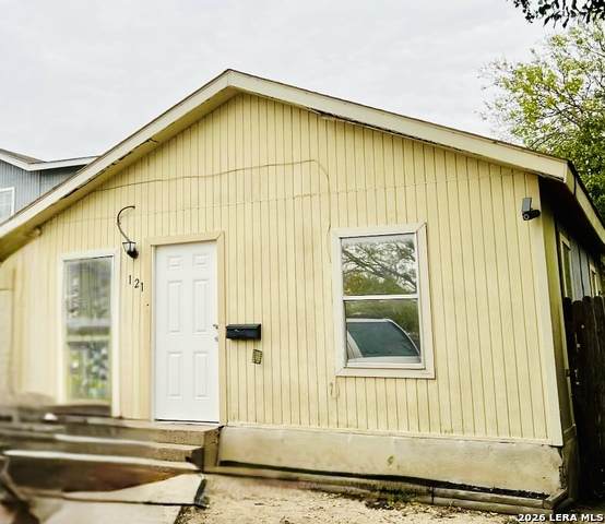 121 Mitchell - Photo 1