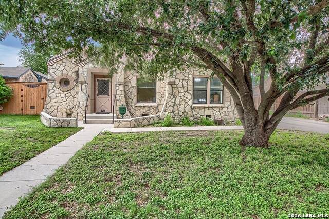 281 Mariposa - Photo 1