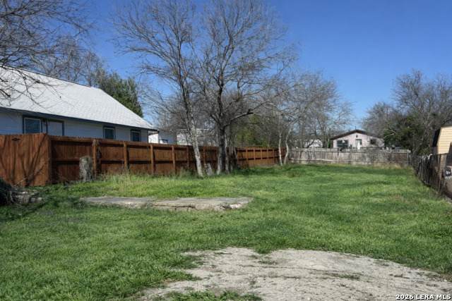 143 Yucca St - Photo 1