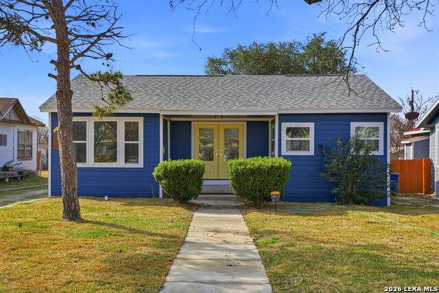 2038 Woodlawn - Photo 1