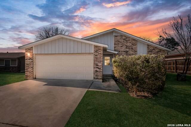 5527 Colewood St - Photo 1