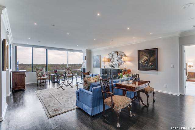 200 Patterson - Photo 1