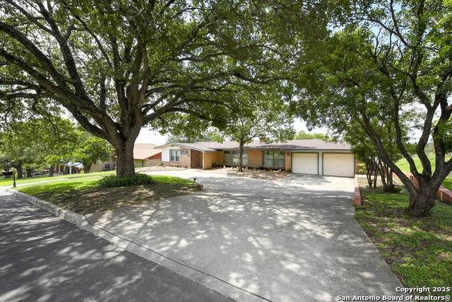 222 Highview - Photo 1