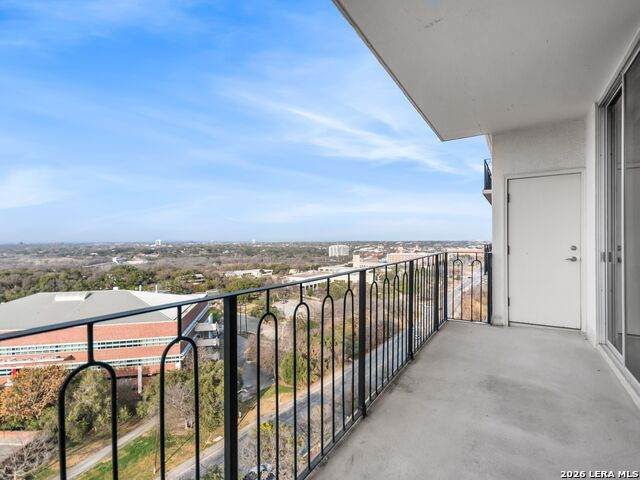 700 Hildebrand Avenue - Photo 1