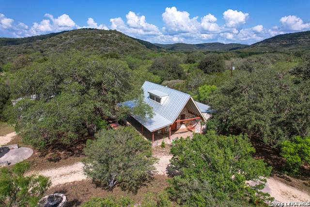 711 Mariposa Avenue - Photo 1