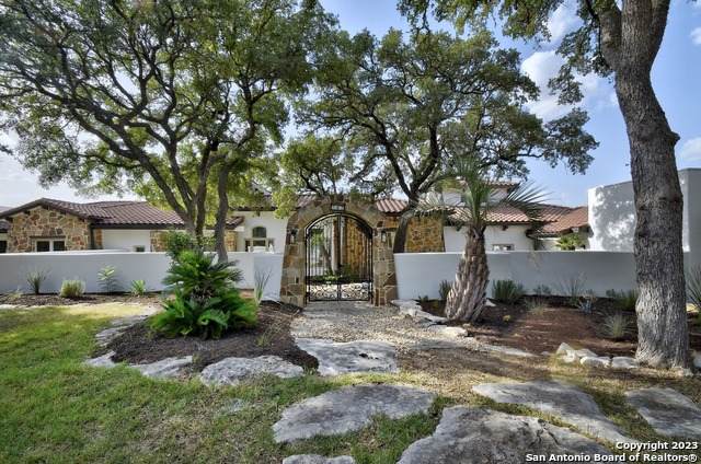 202 Waterstone Pkwy - Photo 1