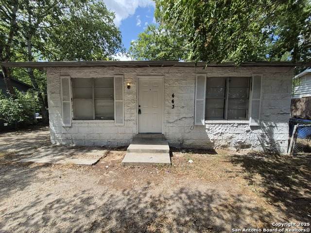 443 Bundy - Photo 1